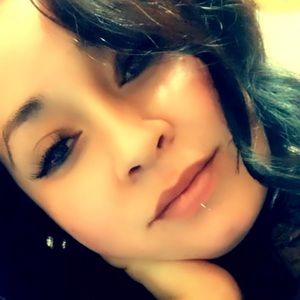 Meet your Posher, Marissa